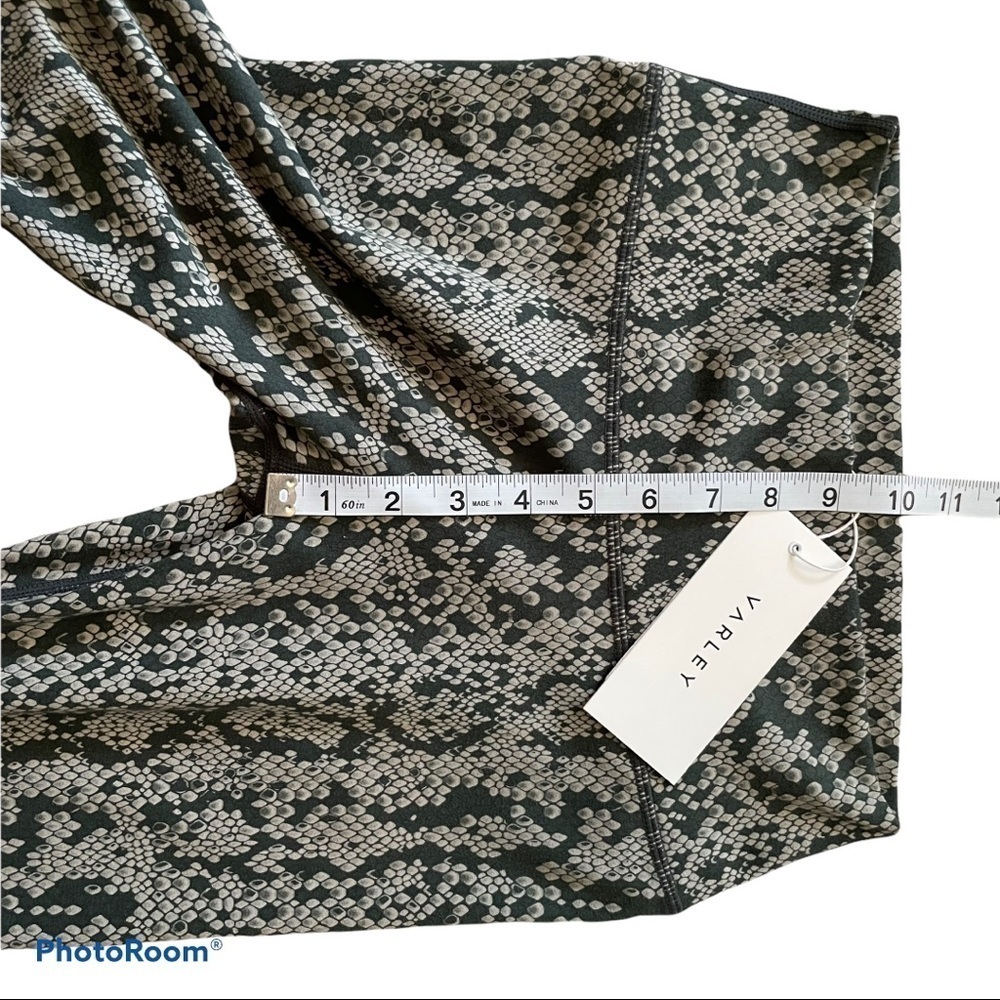 Varley snake print Century leggings small new - Picture 13 of 14